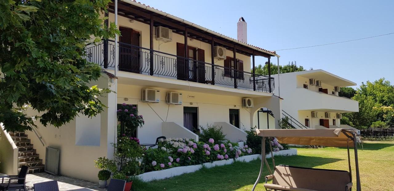 Dream House Apartment Агия Параскеви Екстериор снимка