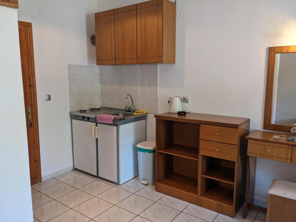 Dream House Apartment Агия Параскеви Екстериор снимка